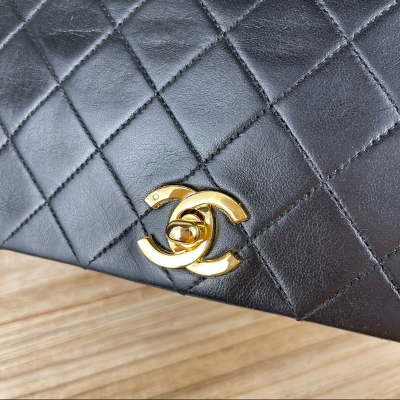 CHANEL CLASSIC FULL FLAP BLACK LAMBSKIN 24K GHW SMALL 🔥Like New!!!!🔥 - Picture 10 of 15